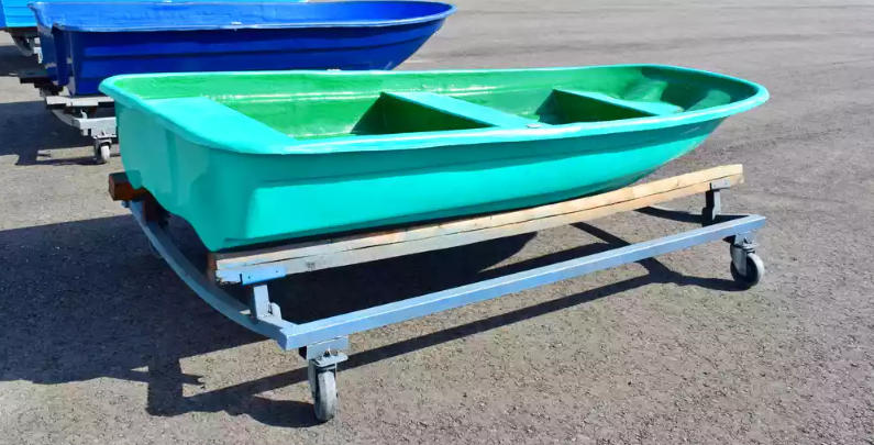 Стеклопластиковая лодка Старт (тримаран) в Пензе