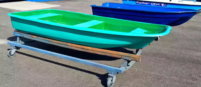 Стеклопластиковая лодка Старт (тримаран) в Пензе