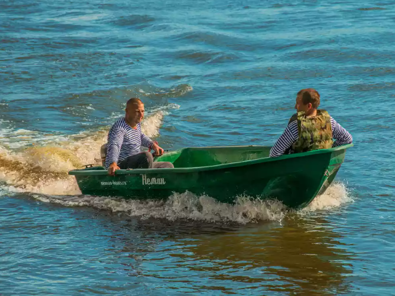 Стеклопластиковая лодка Neman-340 (тримаран) в Пензе