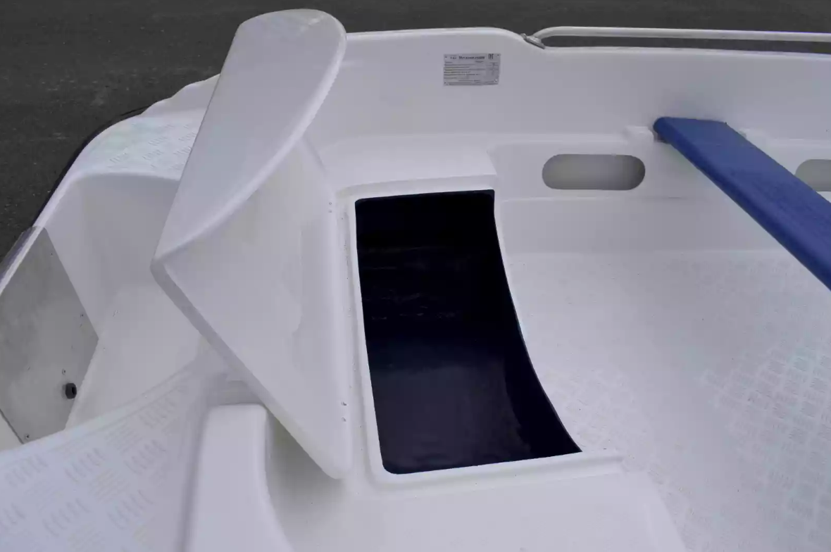 Стеклопластиковая лодка Пингвин New (тримаран) в Пензе