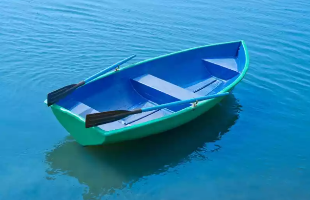 Стеклопластиковая лодка Дельфин в Пензе