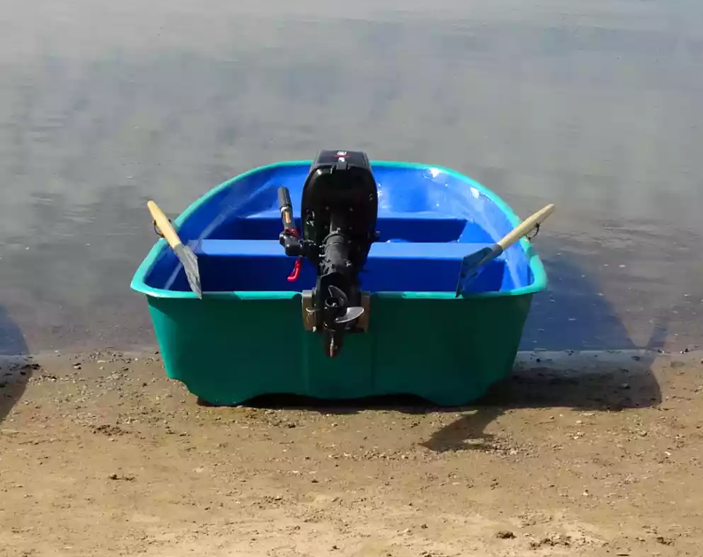 Стеклопластиковая лодка Старт (тримаран) в Пензе