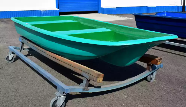 Стеклопластиковая лодка Старт (тримаран) в Пензе