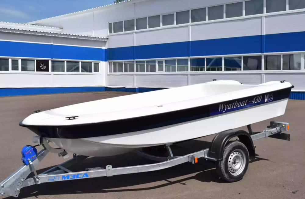 Стеклопластиковая лодка Wyatboat 430 тримаран в Пензе