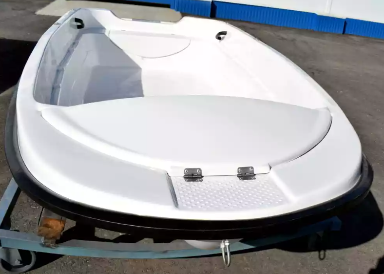 Стеклопластиковая лодка Пингвин (тримаран) в Пензе