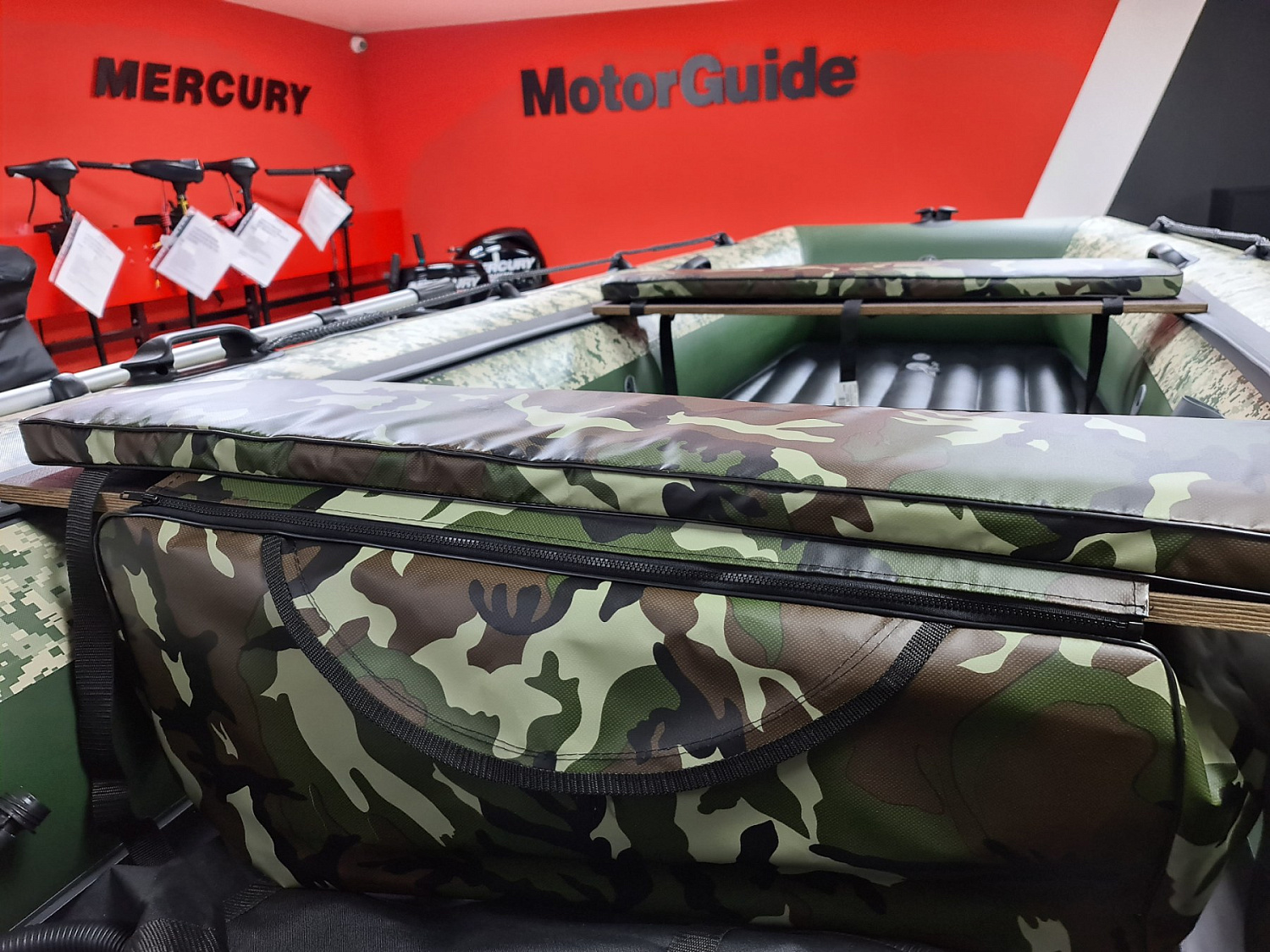 КОМПЛЕКТ МЯГКИХ НАКЛАДОК С СУМКОЙ ДЛЯ ЛОДОК 105Х20 КАМУФЛЯЖ в Пензе